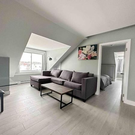 Unique Modern Luxury 2 Bedroom Apartment Rental Chapleau Luaran gambar